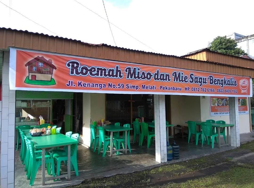 ROEMAH MISO DAN MIE SAGU BENGKALIS MAKCIO